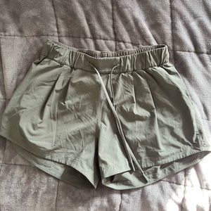 Lululemon Shorts, size 4